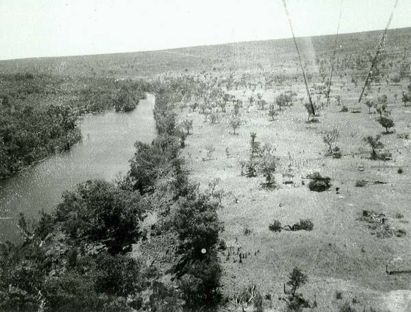 Aerial view of river crossing, Wave Hill welfare establishment main camp area